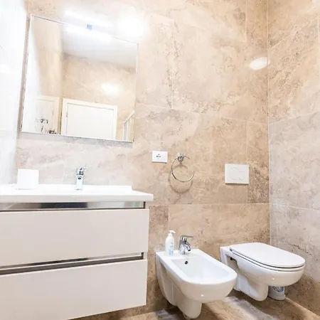 Garibaldi - Center Apartman San Remo